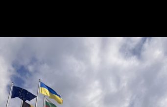 „Az emberi történetek motiválnak” – interjú Hölvényi Györggyel