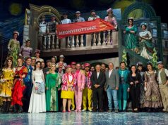 Fókaburger helyett igazi mekis hamburger várta a kecskeméti társulatota Luxemburg grófja után