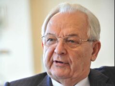 Az Univer a nehéz időkben is kitart,fejleszt és megbecsüli dolgozóit