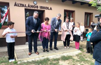 Kerékpáros és vízi turizmus lendítheti fel a falut