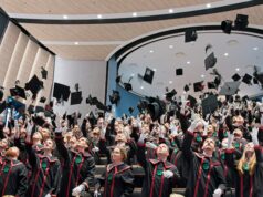 Rekordszámú hallgató vehette át diplomáját a Neumann János Egyetemen