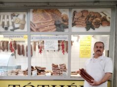 Mindenki régi ismerőse: TÓTHÉK HÁZI KÉSZÍTÉSŰ FÜTÖLT TERMÉKEI – HELVÉCIÁRÓL AKECSKEMÉTI PIACON IS!