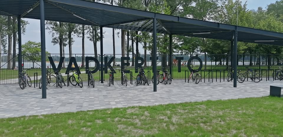 Vadkert Komszolg Kft