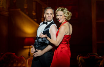 Romantika, humor és fülbemászó dallamok: bemutatta a Lili bárónőt a Kecskeméti Nemzeti Színház